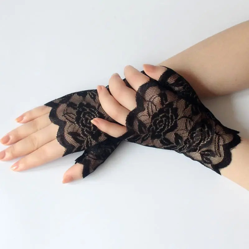 Women Short Lace Fingerless Gloves