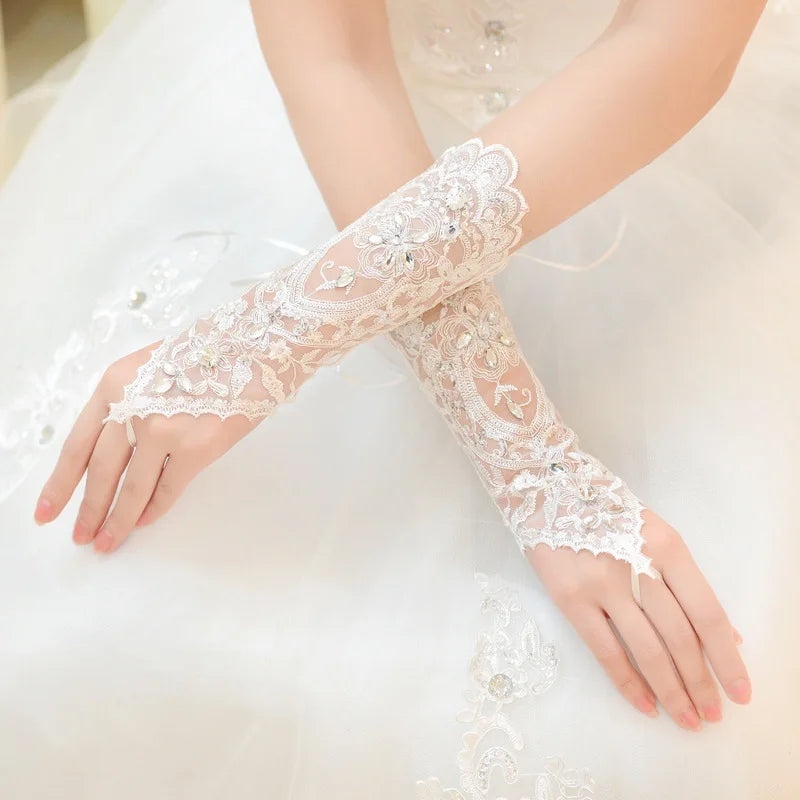 Solid White Romantic Bridal Wedding Gloves Lace Women's Hook Finger Beaded Party Applique Fingerless Short/Long Evening Dress