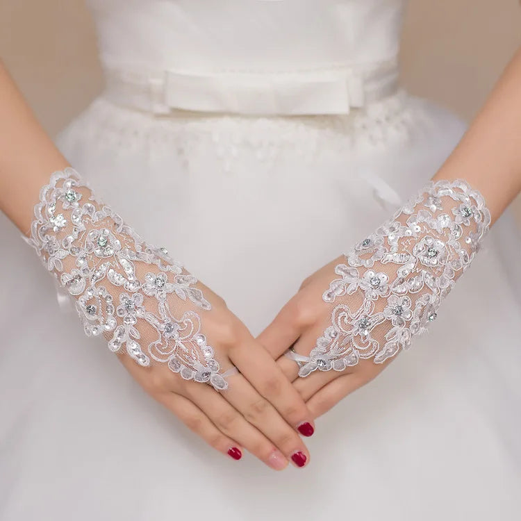 Solid White Romantic Bridal Wedding Gloves Lace Women's Hook Finger Beaded Party Applique Fingerless Short/Long Evening Dress